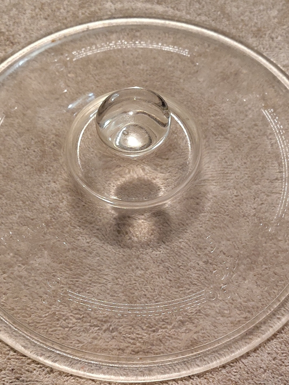 Clear Glass Serving Platter with Dome Lid - Transparent